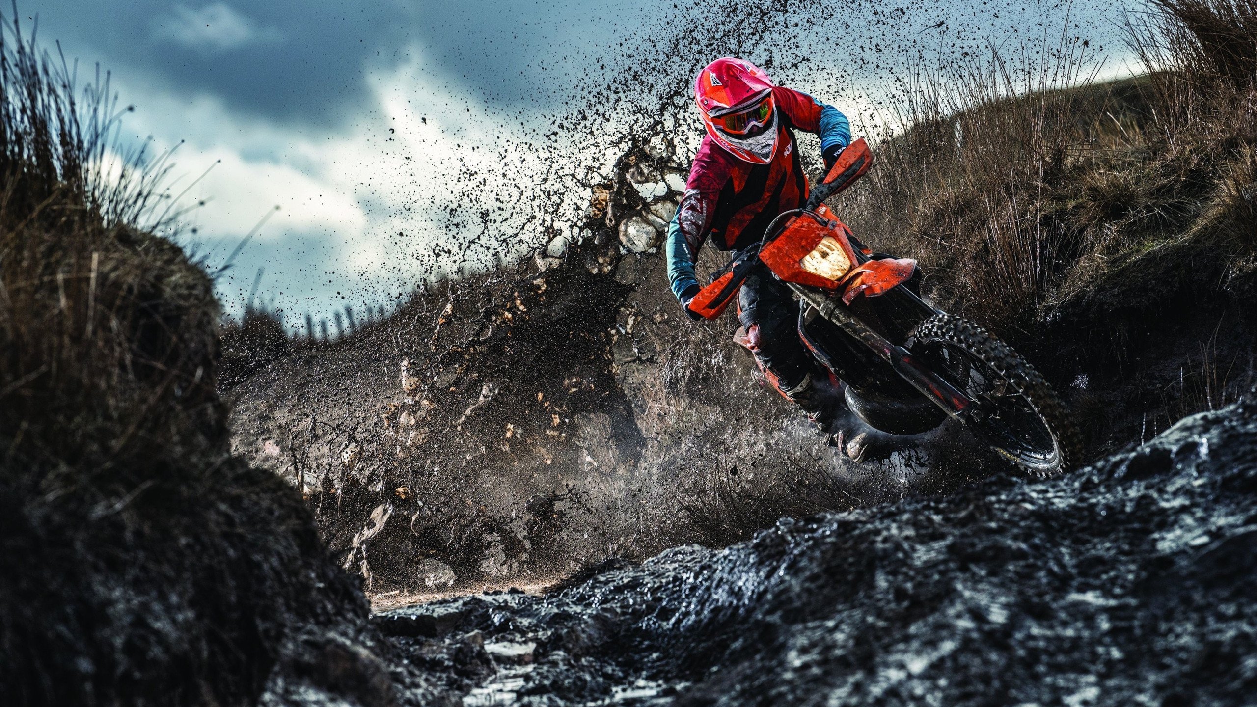 王皓独揽三金，中国队力克英格兰队创历史